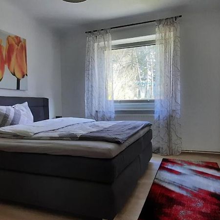 Ferienhaus Im Gruenen/Monteurzimmer Oranienburg Eksteriør billede