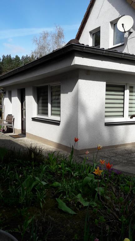 Ferienhaus Im Gruenen/Monteurzimmer Oranienburg Eksteriør billede